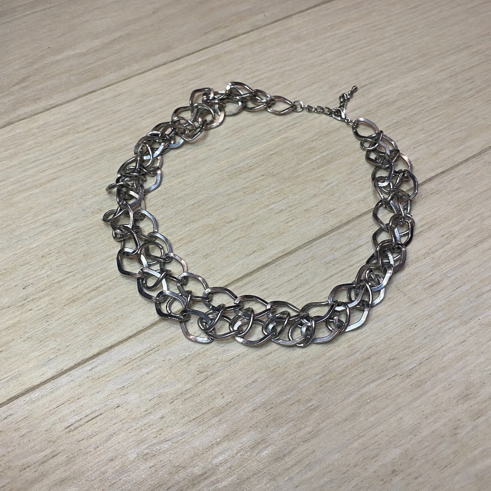 Silver Choker necklace🦋